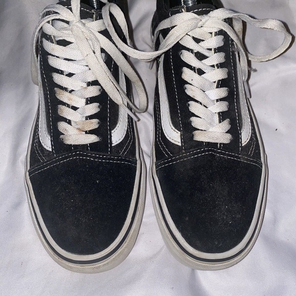 VAN OLD SKOOL BLACK WHITE STRIPE SUEDE LOW TOP SNEAKER Women SIZE 8 M - Picture 2 of 11